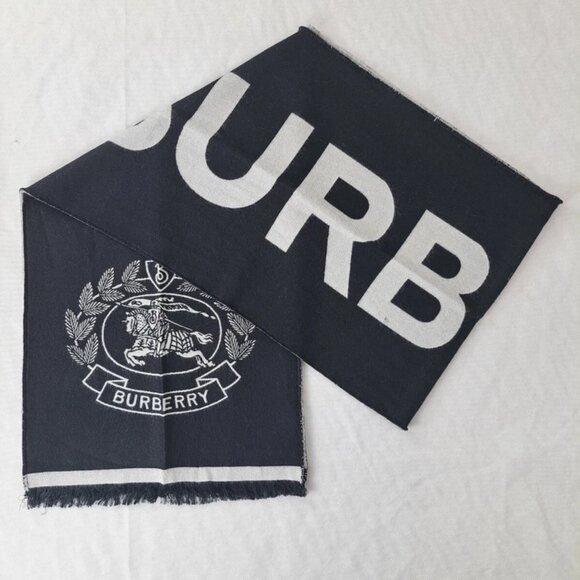 BURBERRY London Horseferry House Monogram Two Tone Knit Wool Black/White SCARF - Picture 2 of 11